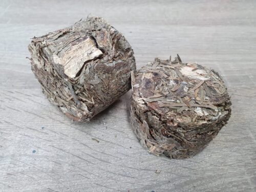 Briquettes from wood chipper output